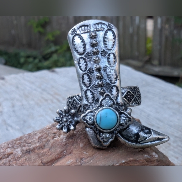 Silver and Turquoise Western Rings Set: SOUTHWESTERN Cowgirl Jewelry - Picture 7 of 10